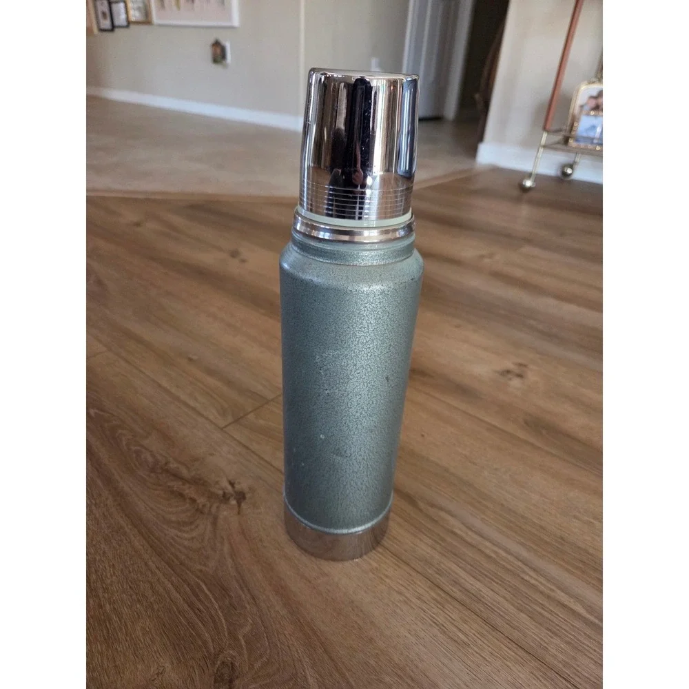 Vintage Stanley Aladdin Thermos Vacuum Bottle 1 Quart Insulated - Picture 3 of 6